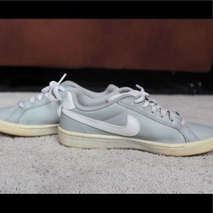 LIGHTLY WORN GRAY NIKES